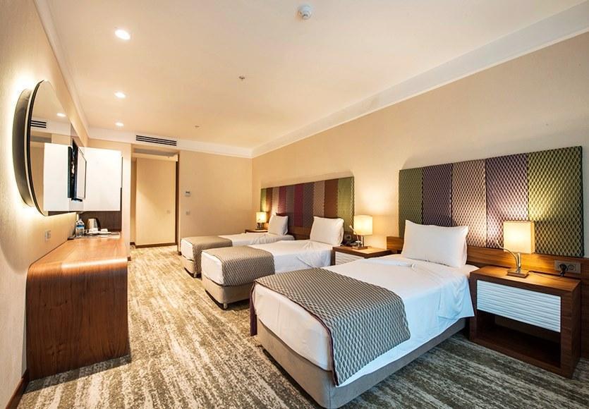 Отель Ramada By Wyndham Gemli̇K Гемлик Экстерьер фото