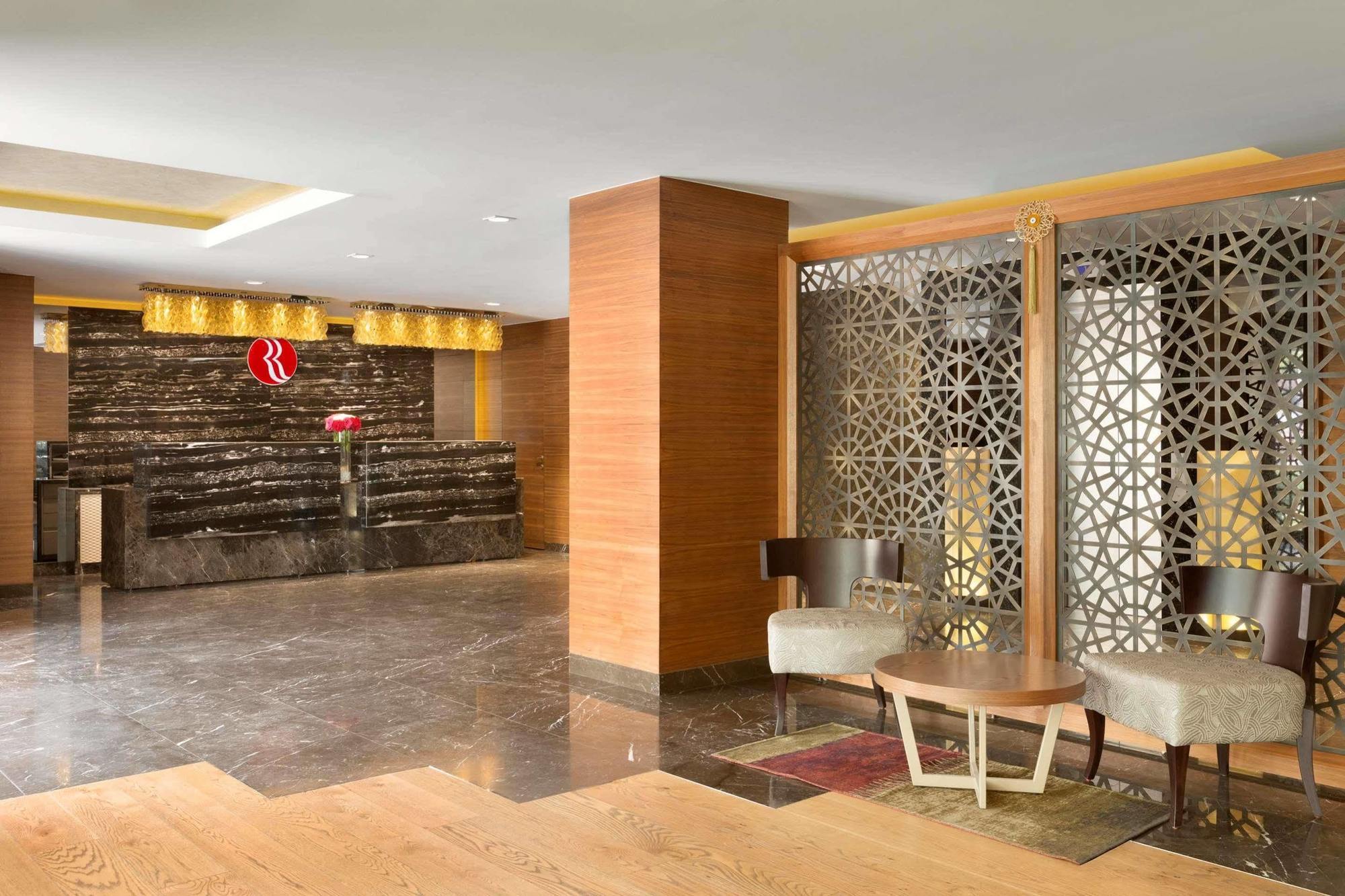 Отель Ramada By Wyndham Gemli̇K Гемлик Экстерьер фото